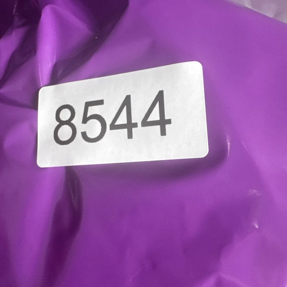 Vineyard Vines small discoloration